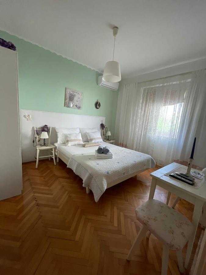 Apartmani Zorica Rab Town Exterior photo
